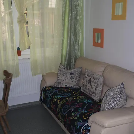 ゲストハウス Tanzanit 3*