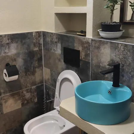 Tanzanit 3* Štúrovo