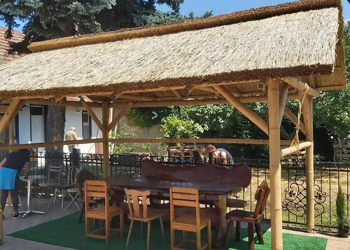 Tanzanit Konukevi Štúrovo